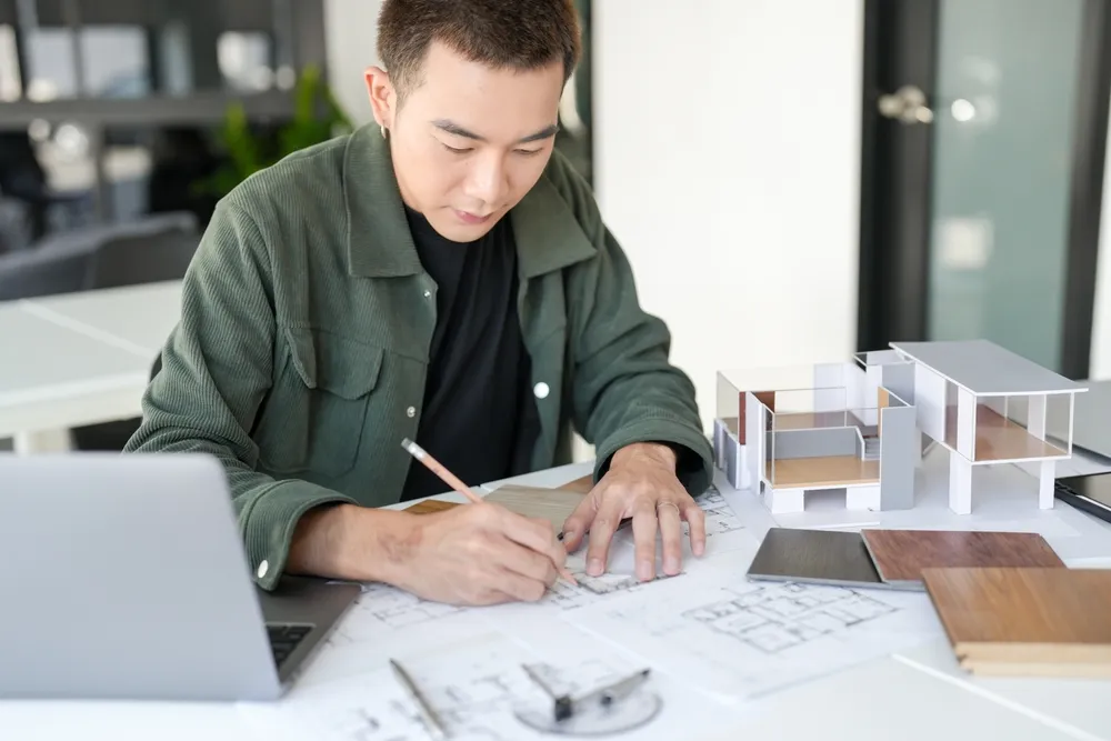 「建築家」とは何者？ 2つとの違いは？