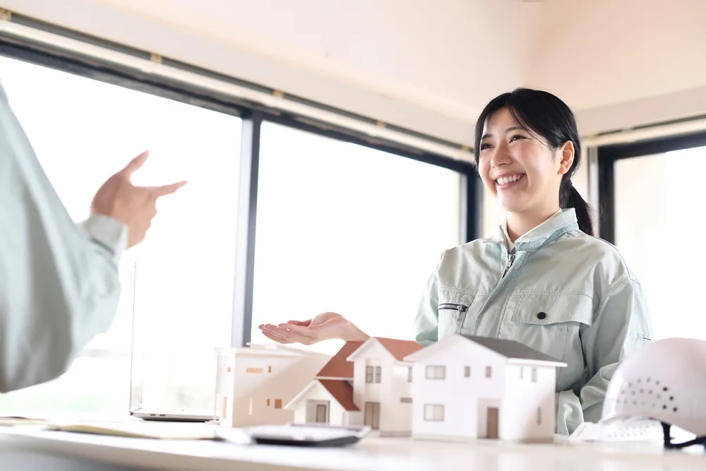 一級建築士の平均年収は641.6万円