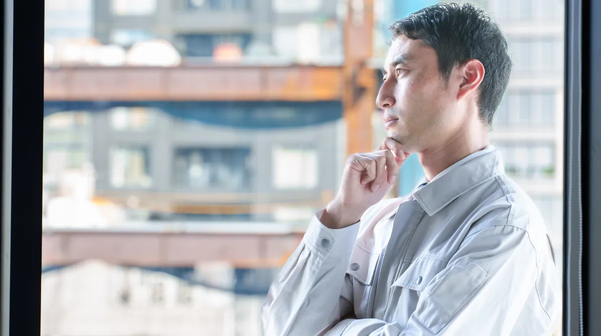 1．現場監督が抱えるキャリアの二律背反（高収入と激務のデータ検証）